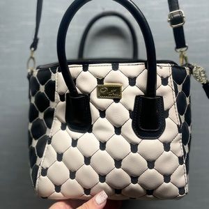 Betsy Johnson Med size purse, black and white